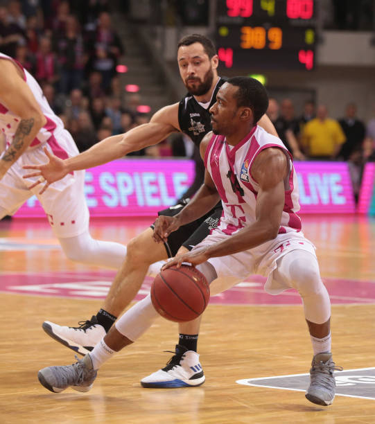 手迅速反击 手迅速反击